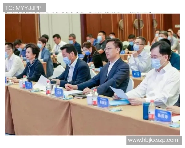 杨伟专访：从羽毛球小将到世界冠军的奋斗与成长历程回顾