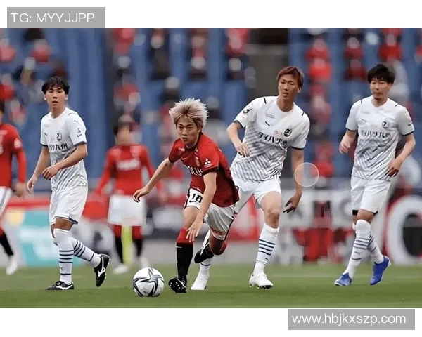 冈山绿雏与横滨FC激战正酣谁能在这场较量中笑到最后