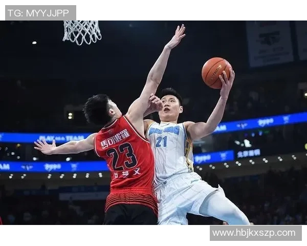 常林的成长之路：从篮球新星到职业生涯的蜕变与挑战