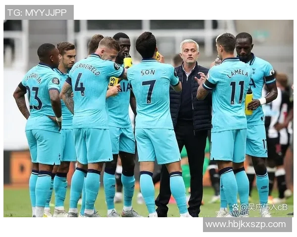 纽卡素与曼彻斯特联激战正酣谁能在英超赛场笑到最后